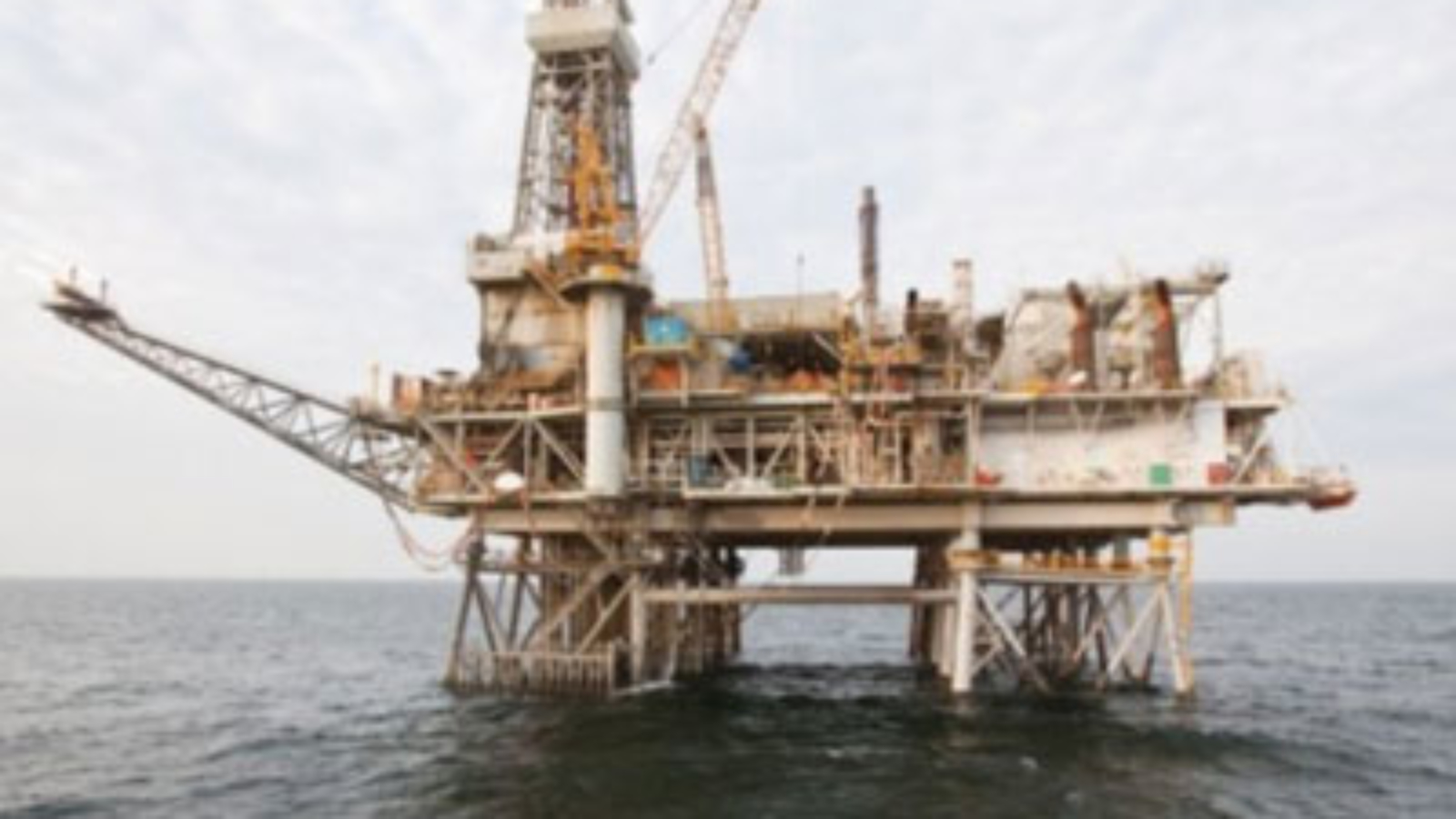 Azerbaijan International Operating Co. (AIOC) has awarded Worley a contract for engineering, procurement and construction services as part of a gas lift project.